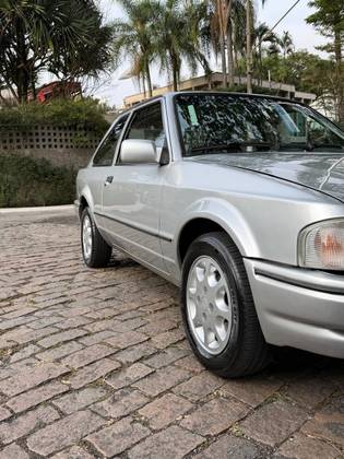 FORD ESCORT 1.0 HOBBY 8V GASOLINA 2P MANUAL FORD ESCORT 1.0 HOBBY 8V GASOLINA 2P MANUAL